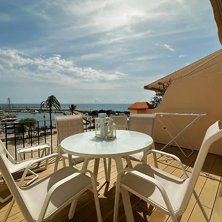 Belgravia Club, Marina 別荘 エステポナ