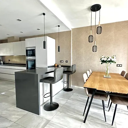 度假居 Belgravia Club, Marina 埃斯特波纳